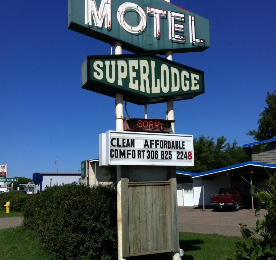Superlodge Ллойдминстер Экстерьер фото